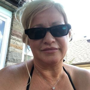 Meet your Posher, Zoe